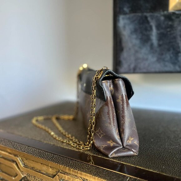 Louis Vuitton Pallas Chain Shoulder Bag Monogram Canvas and Calfskin - Black - Picture 10 of 12